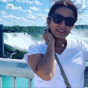 Meet your Posher, Nilufar